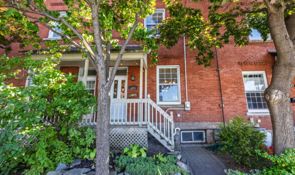145 Rochester - SOLD with Multiple Offers