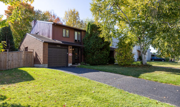 7986 Decarie -- SOLD with Multiple Offers