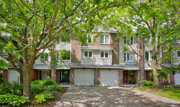31 Gladecrest Court -- Leslie Park